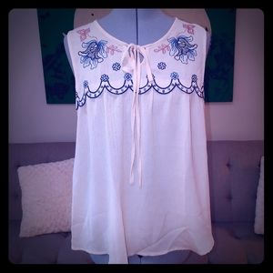 E Hanger M creamy embroidered flowy top NWT